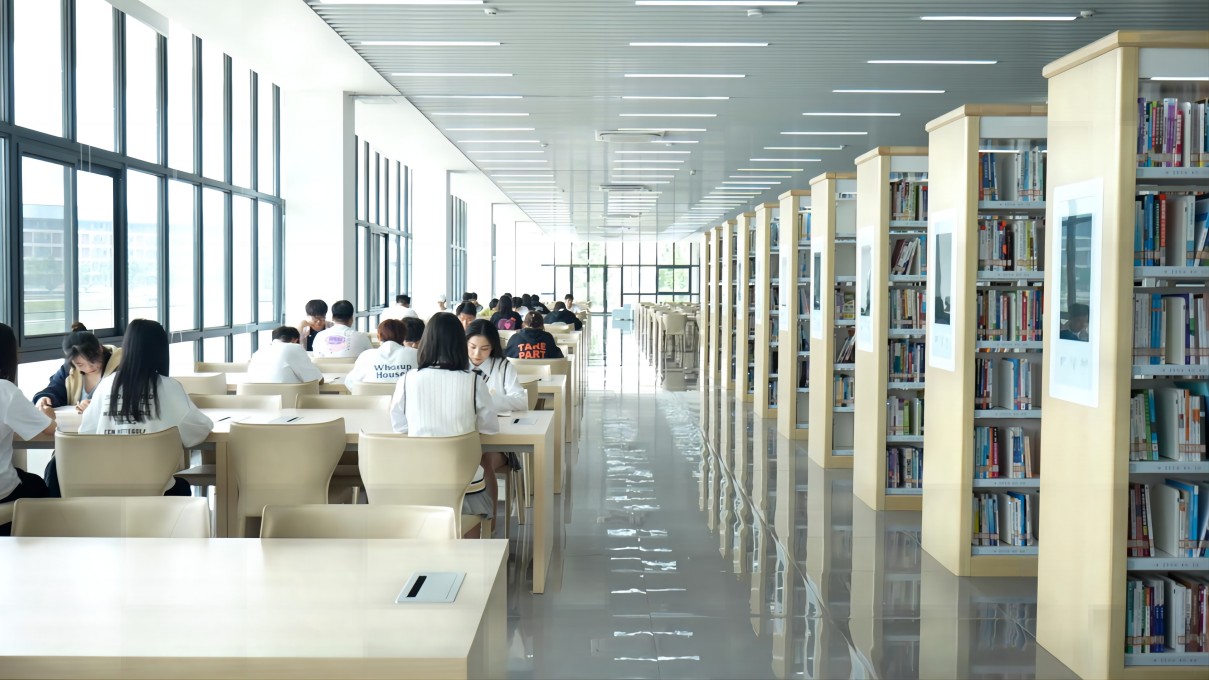 武汉东湖学院图书馆